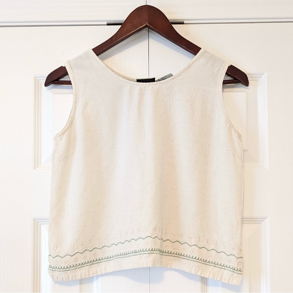 Classic Cream Sleeveless Tank Top with Subtle Embroidered Hem